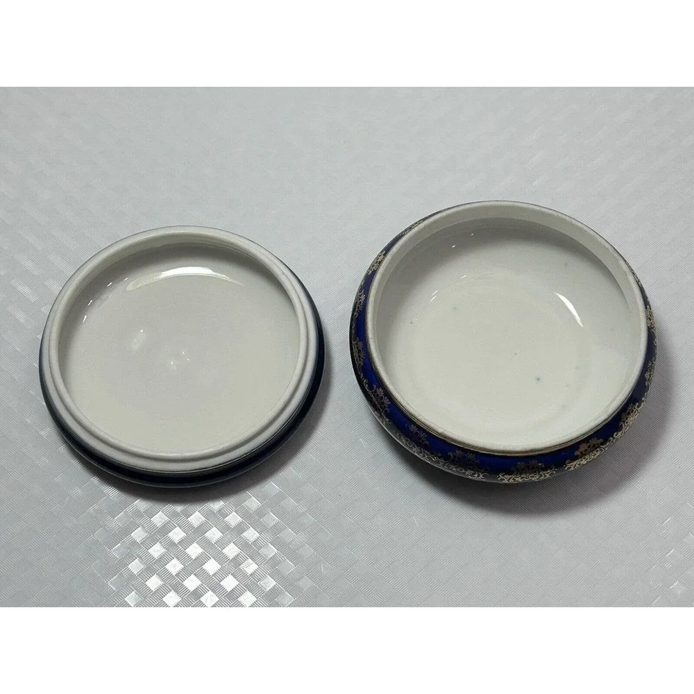 Czechoslovakia‎ Trinket Dish With Cover